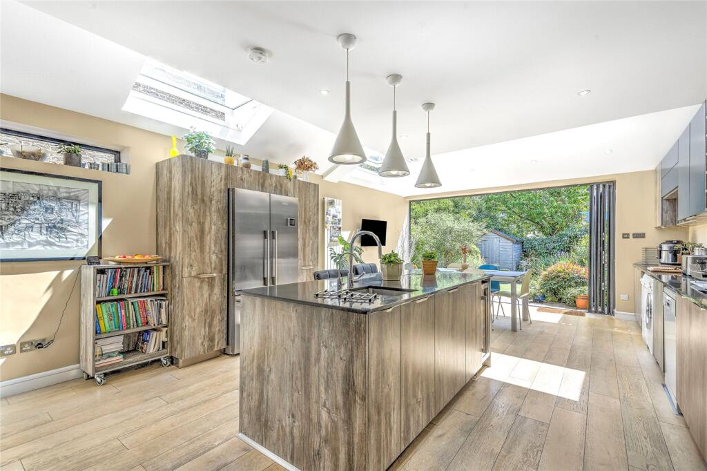 Main image of property: Pendle Road, Furzedown, SW16