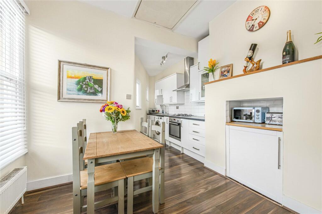 2 bedroom for sale in Cambray Road, London, SW12