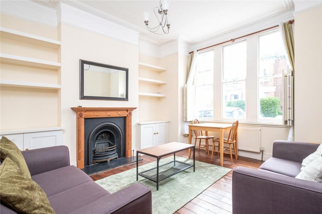 2 bedroom flat for rent in Shamrock Street, Clapham, London, SW4