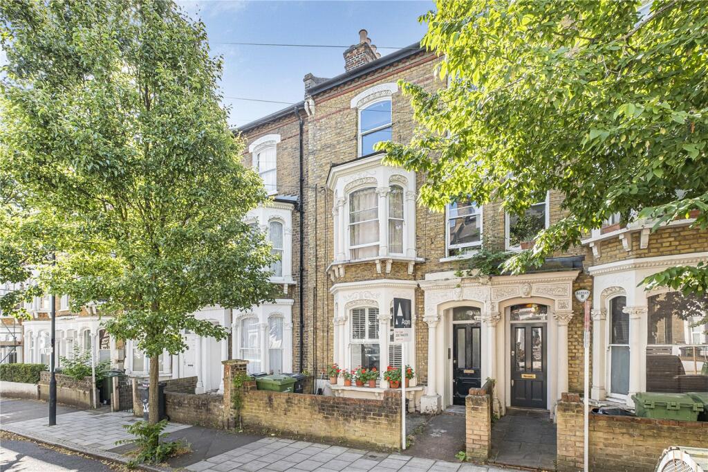 2 bedroom flat for sale in Kellett Road, London, SW2