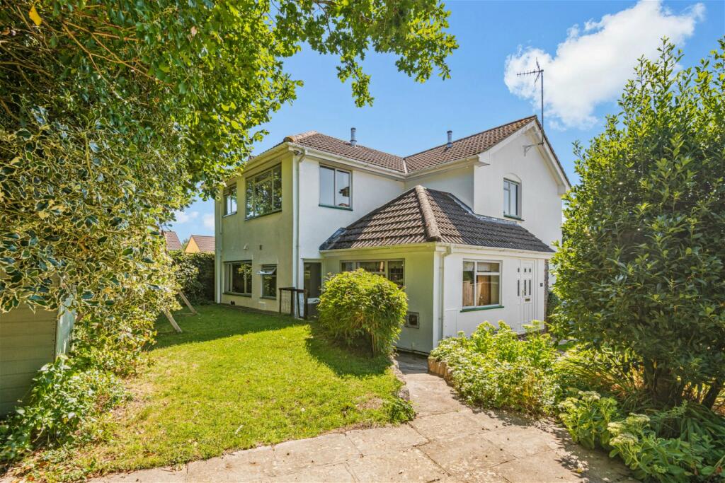 4 bedroom semidetached house for sale in Brookwood Close, South Brent