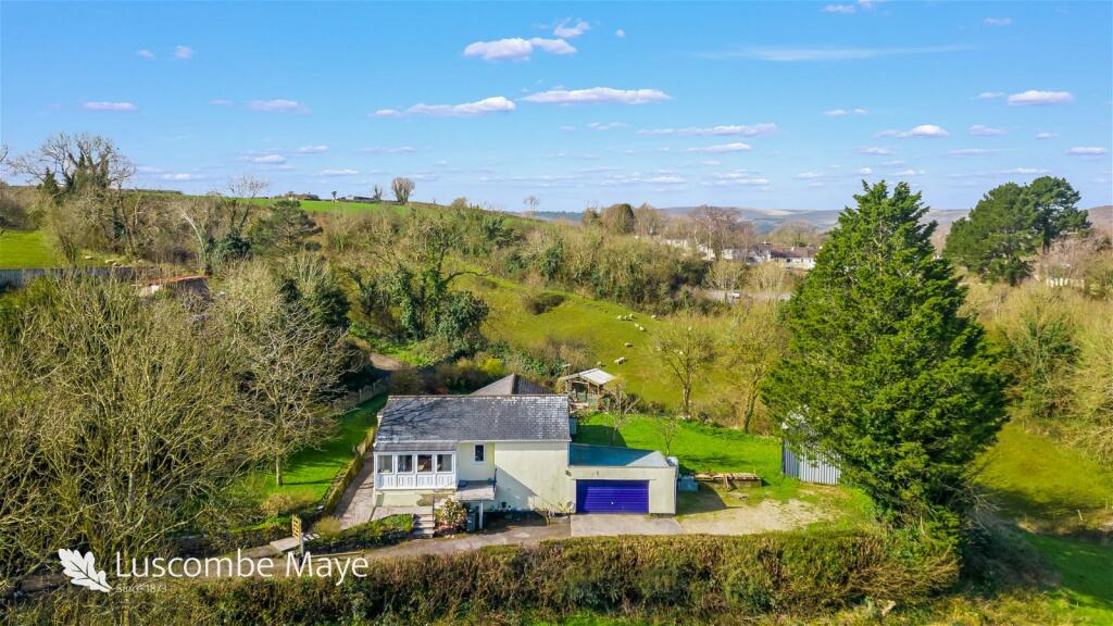 4 bedroom detached bungalow for sale in Buckfast Road, Buckfast, TQ11