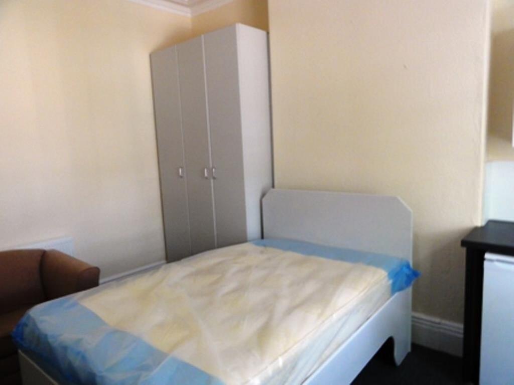 Main image of property: Flat 4, 29 Spring Hill Road Crookesmoor