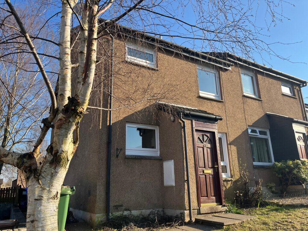 Main image of property: 48 Lamberton Avenue, Broomridge, FK7 7TT
