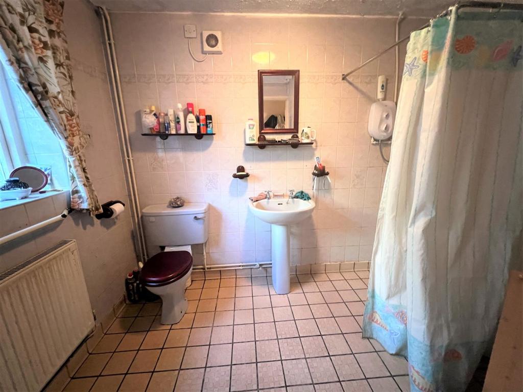 3 bedroom cottage for sale in Ross Road, Newent, GL18