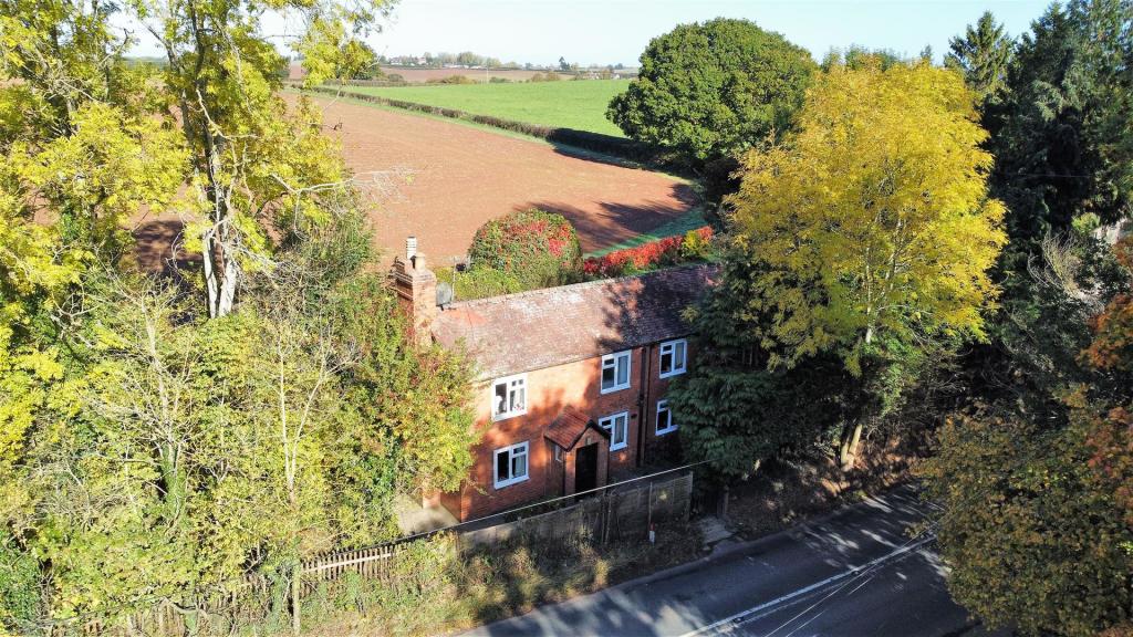 3 bedroom cottage for sale in Ross Road, Newent, GL18