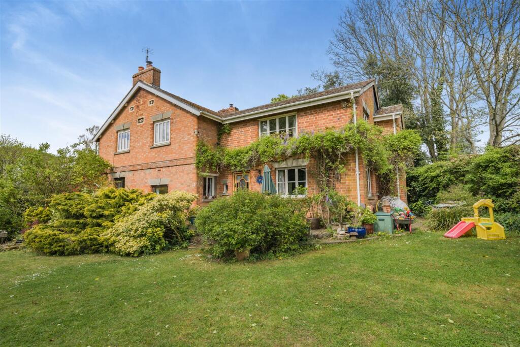 Main image of property: Gloucester Road, Upleadon, Newent