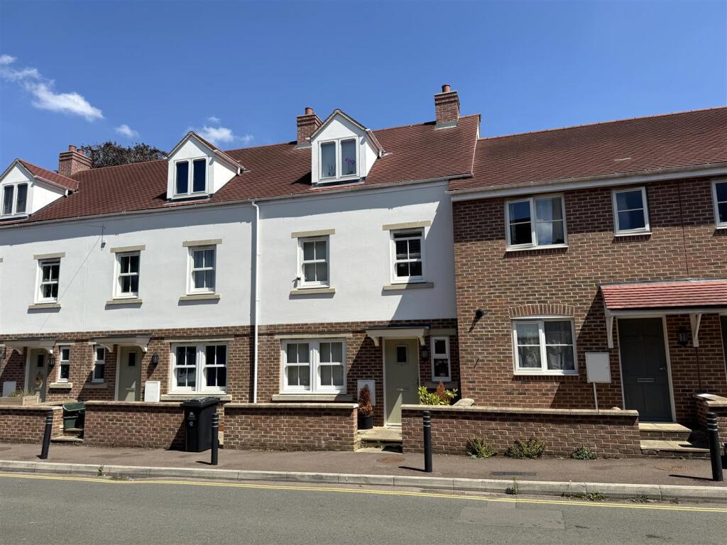 Main image of property: Court Lane, Newent