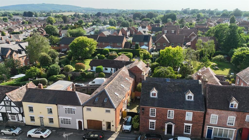 Main image of property: High Street, Newent