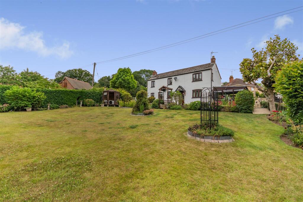 Main image of property: Cliffords Mesne, Newent