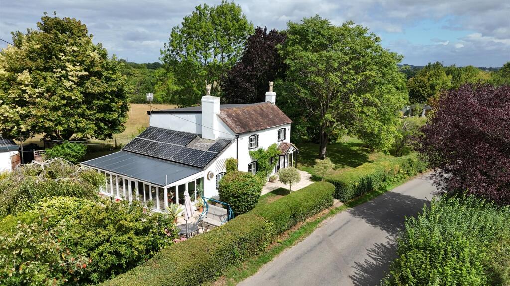 Main image of property: Taynton