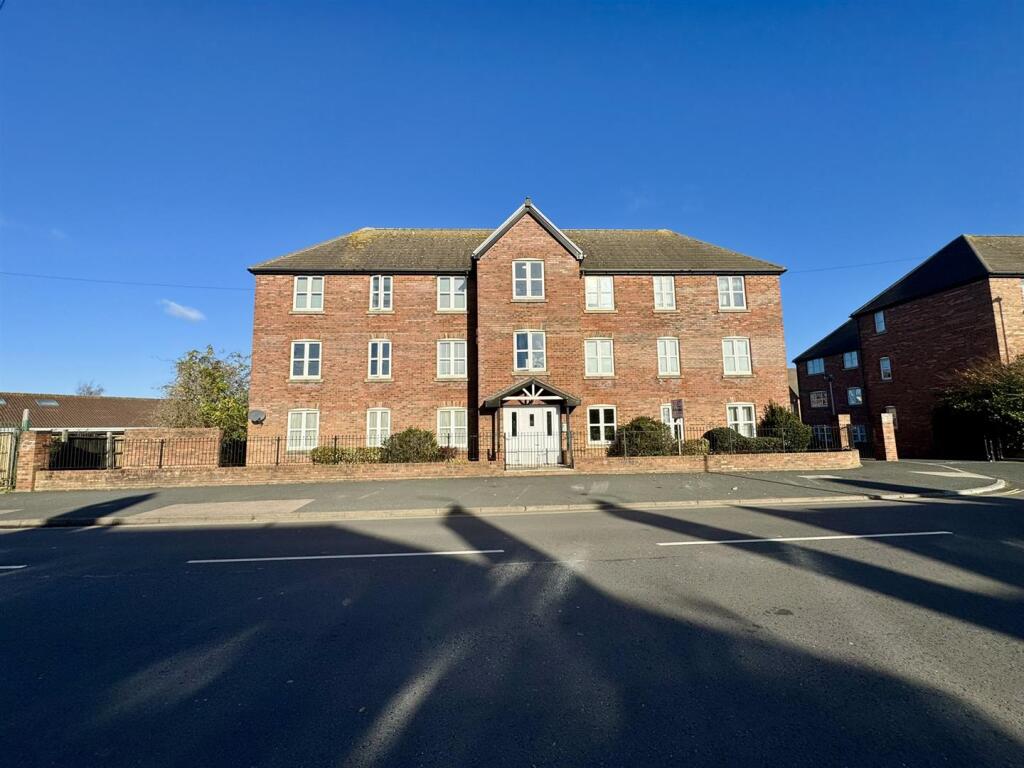 Main image of property: Vestry Gardens, Coney Hill, Gloucester