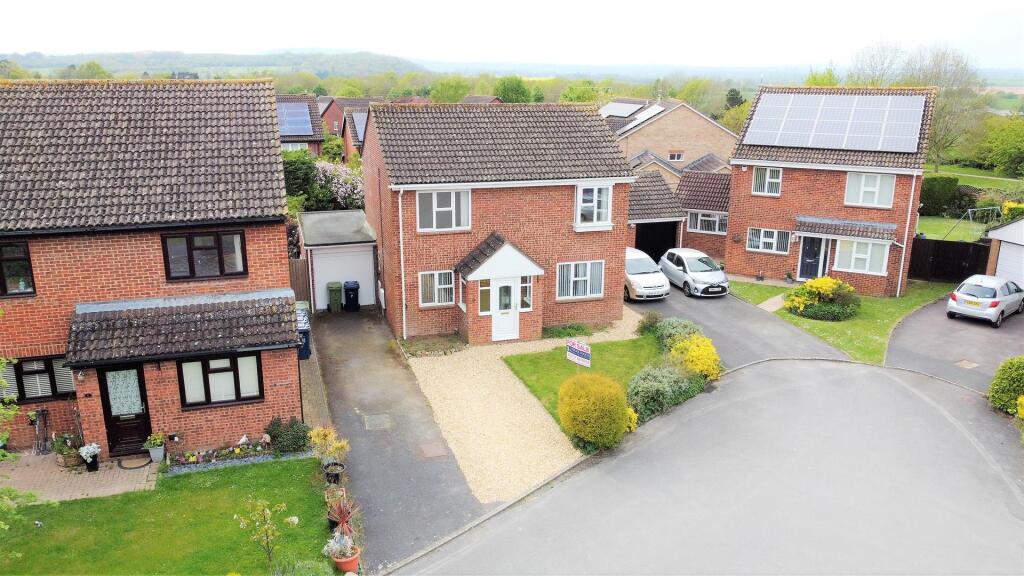 Main image of property: Long Field, Highnam