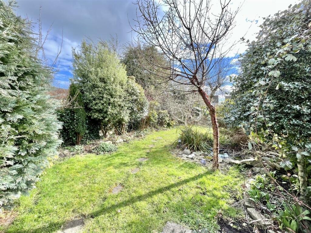 3 bedroom cottage for sale in Flaxley Street, Cinderford, GL14