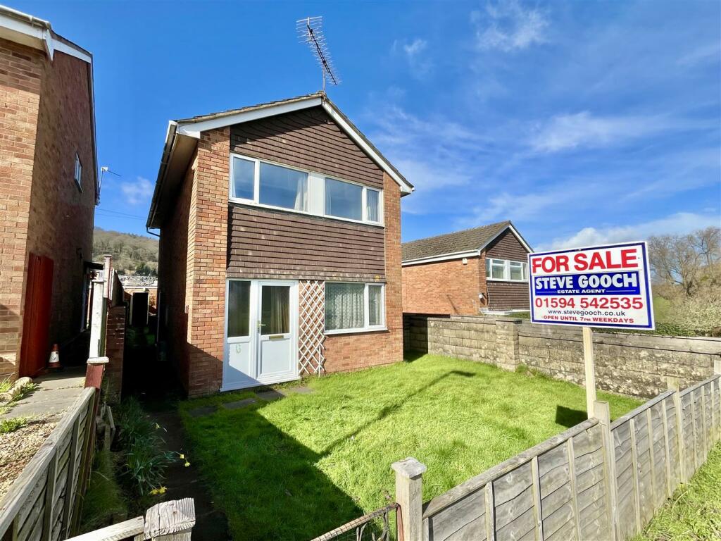 3 bedroom detached house for sale in Bradley Court Road, Mitcheldean, GL17