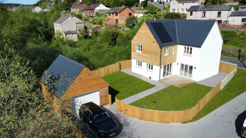4 bedroom detached house for sale in Drybrook Road, Drybrook, GL17