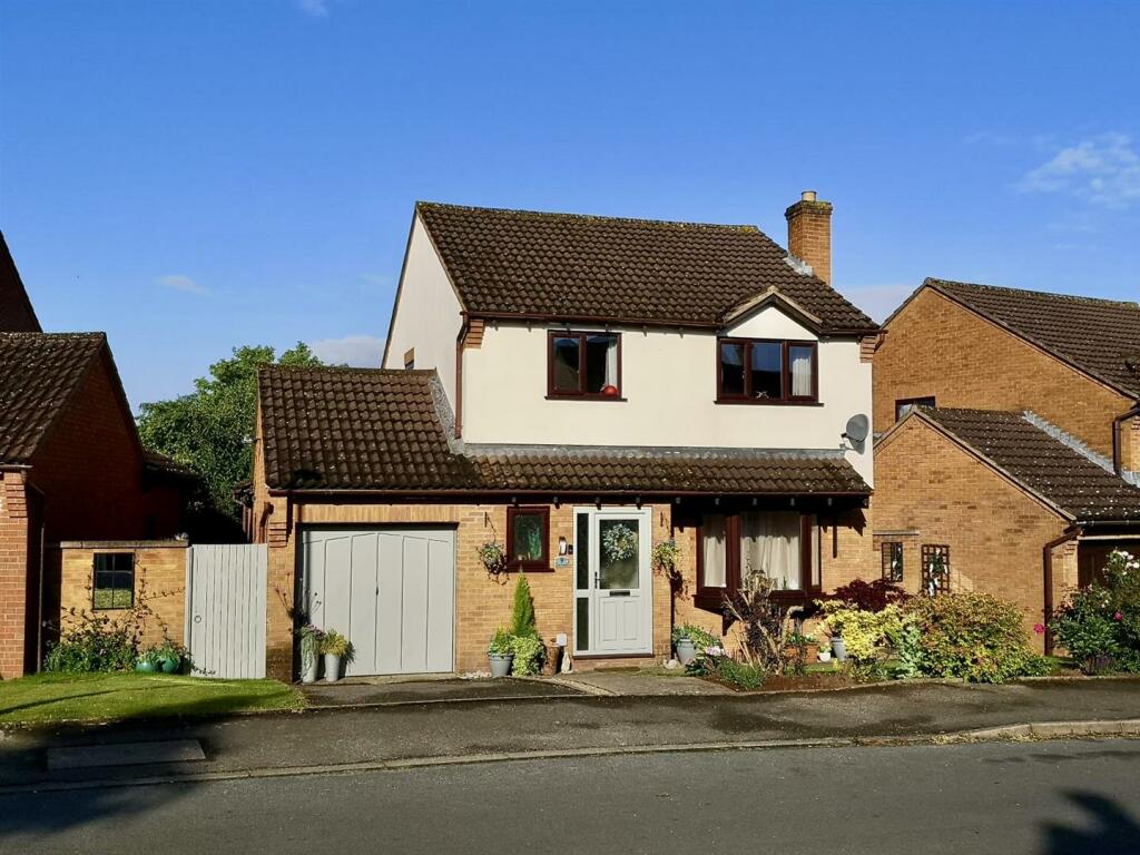 4 bedroom detached house for sale in Vaga Crescent, RossOnWye, HR9