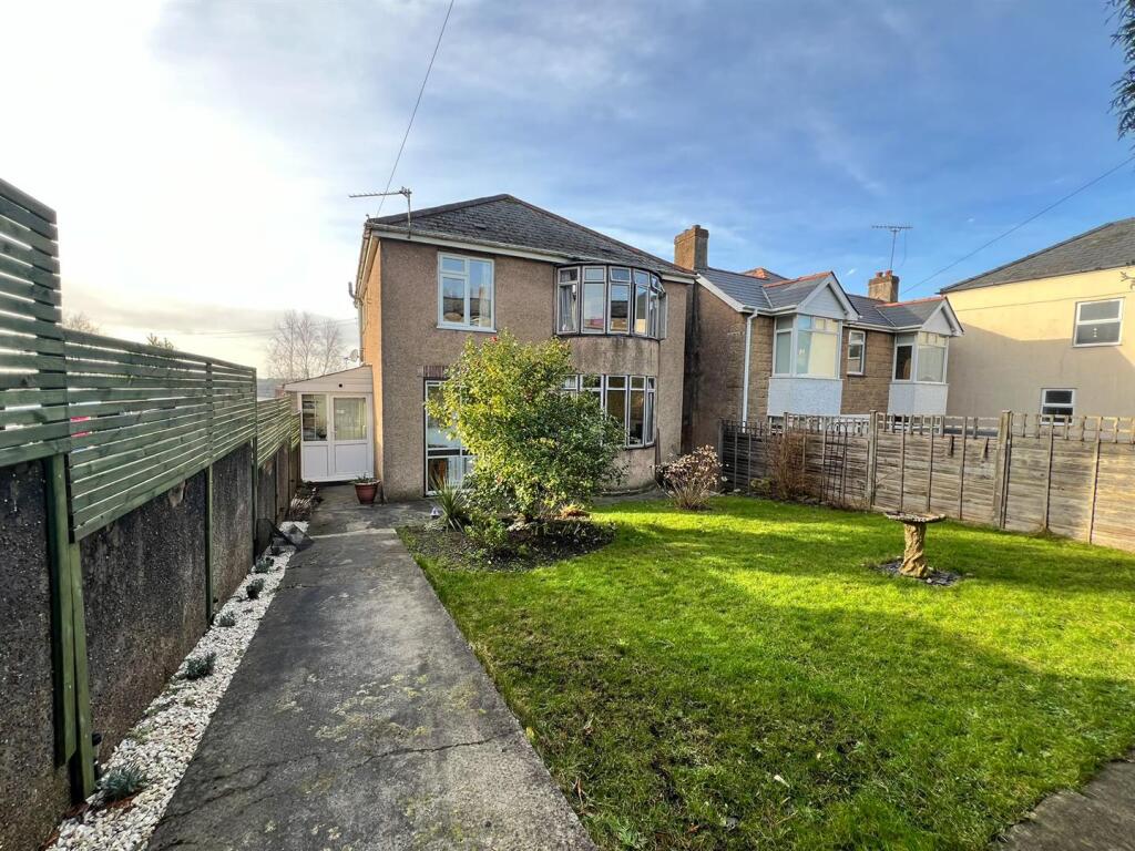 3 bedroom detached house