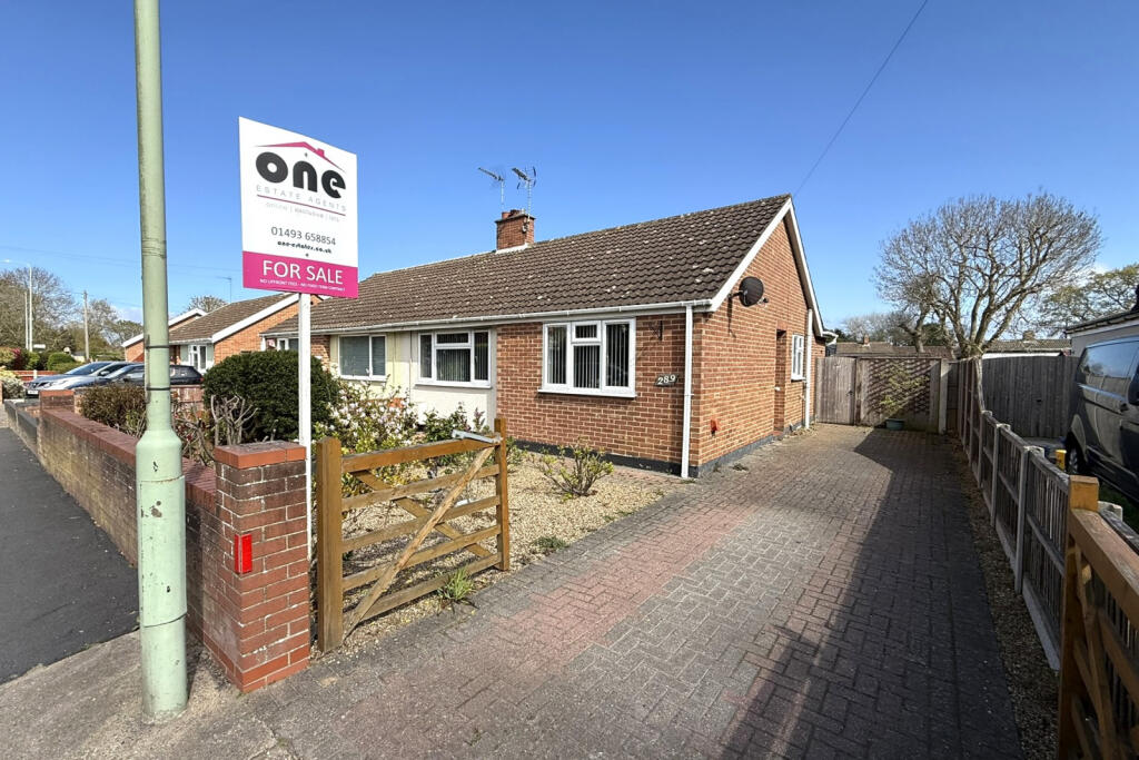 Main image of property: Gorleston Road, Lowestoft, NR32