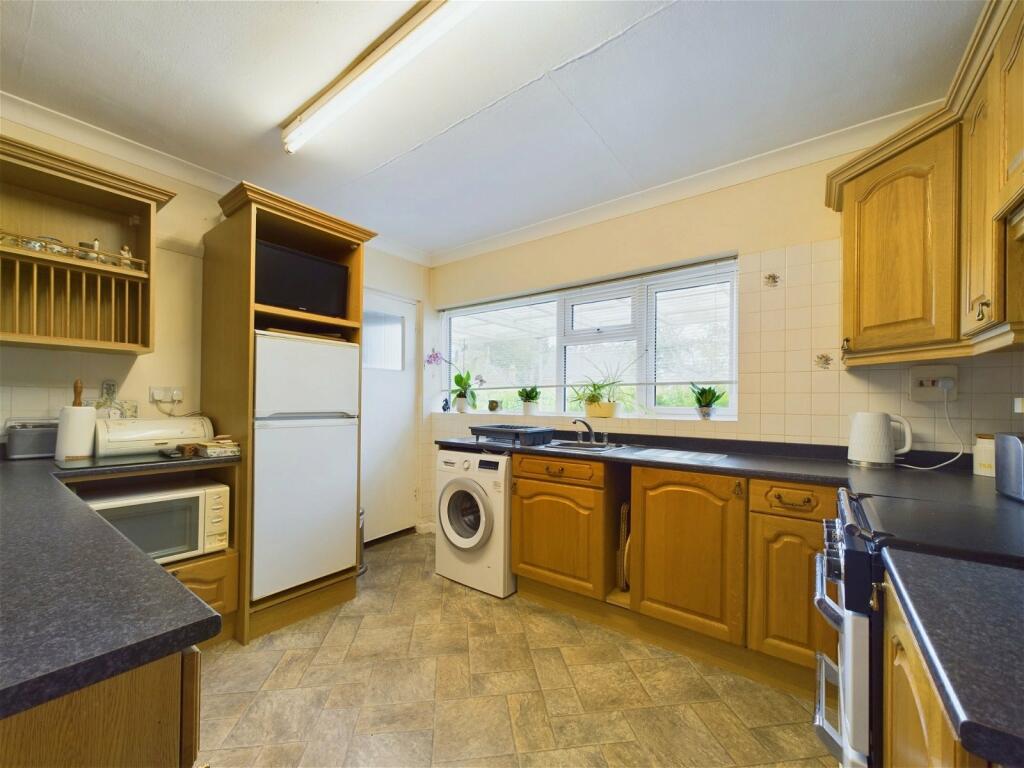 Additional property image - High Street, Findon Village, Worthing BN14 0TA