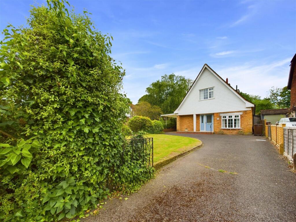 Additional property image - High Street, Findon Village, Worthing BN14 0TA