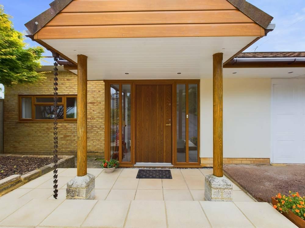 4 bedroom detached bungalow for sale in Mill Lane, High Salvington