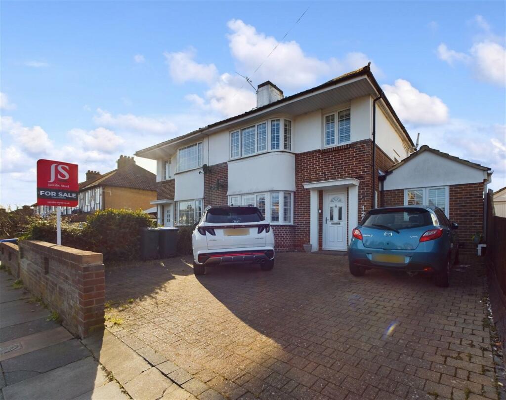 5 bedroom semidetached house for sale in Sompting Road, Broadwater