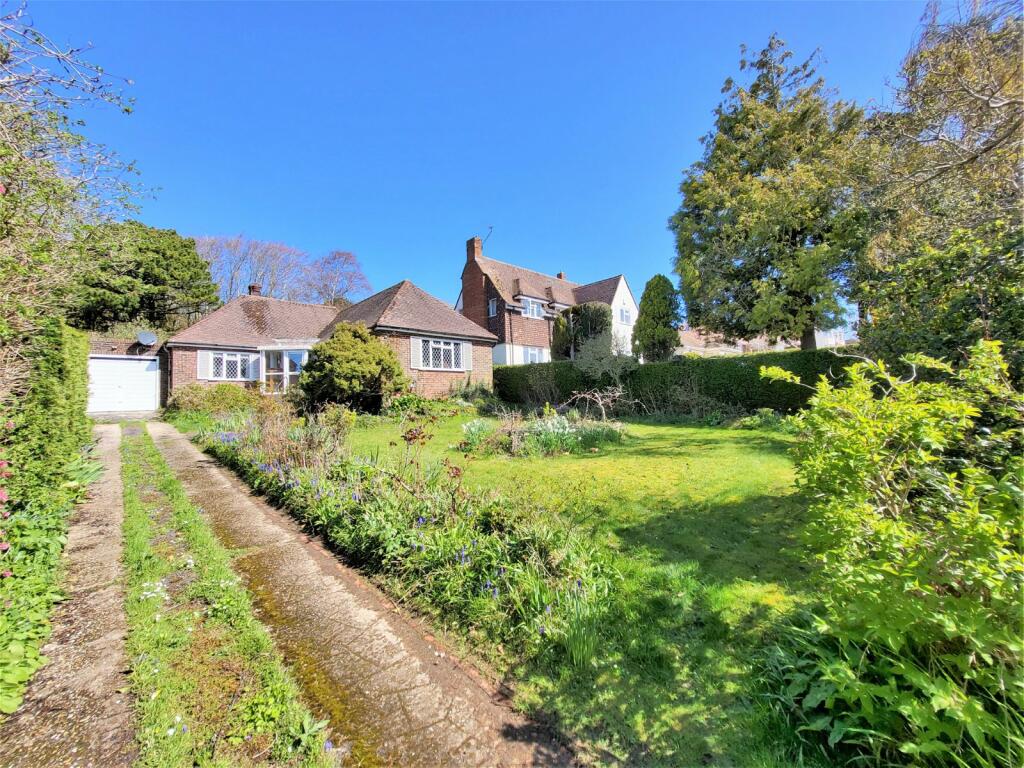 3 bedroom detached bungalow for sale in Palmers Way, High Salvington, Worthing BN13 3DP, BN13