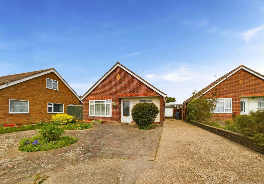 3 bedroom detached bungalow for sale in Rogate Road, Worthing, West Sussex BN13 2EA, BN13