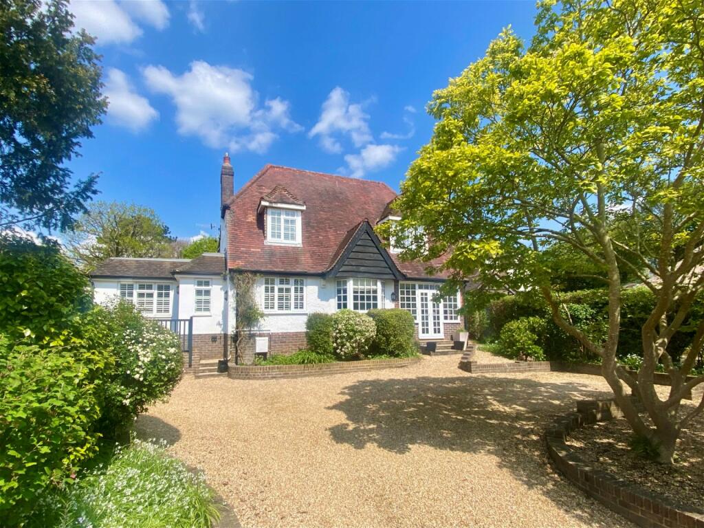 5 bedroom detached house for sale in Furze Road, High Salvington