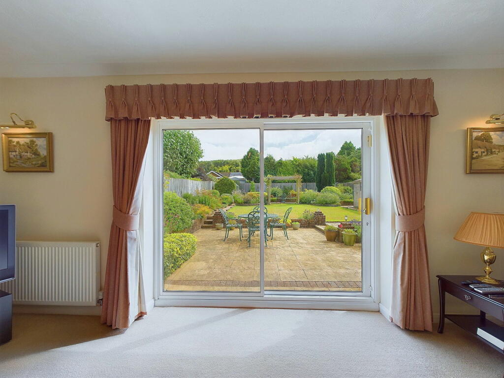 Additional property image - Hollingbury Gardens, Findon Valley, Worthing BN14 0EE