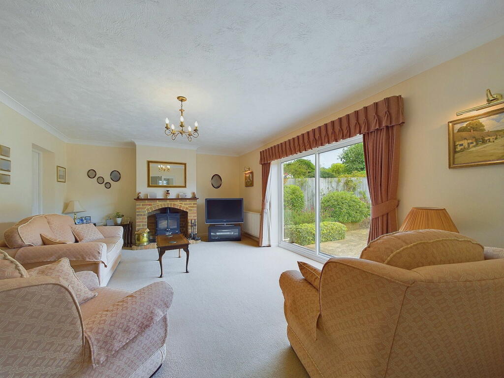 Additional property image - Hollingbury Gardens, Findon Valley, Worthing BN14 0EE
