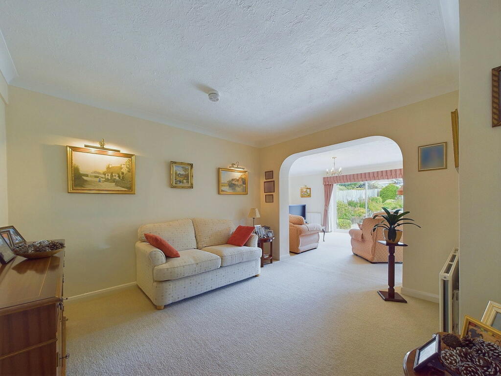 Additional property image - Hollingbury Gardens, Findon Valley, Worthing BN14 0EE
