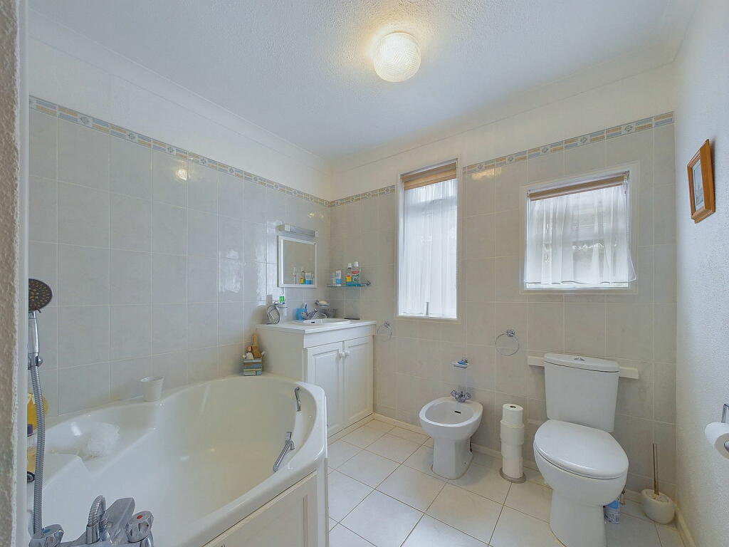 Additional property image - Hollingbury Gardens, Findon Valley, Worthing BN14 0EE