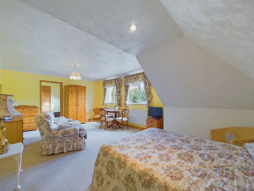 Additional property image - Hollingbury Gardens, Findon Valley, Worthing BN14 0EE