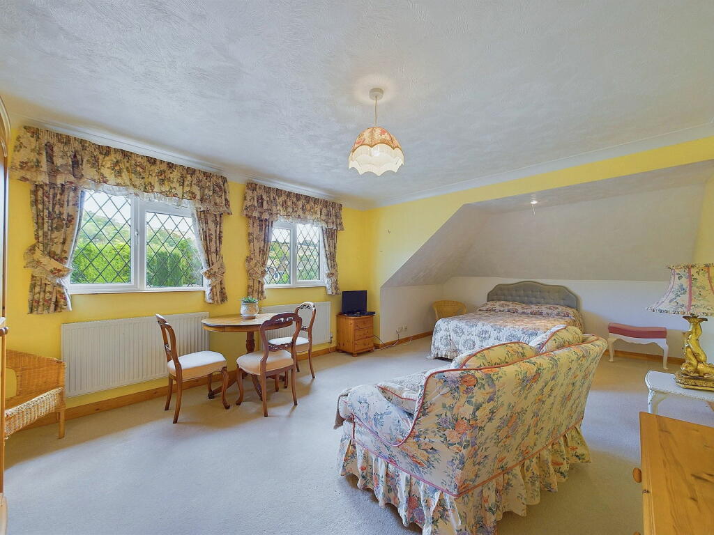 Additional property image - Hollingbury Gardens, Findon Valley, Worthing BN14 0EE
