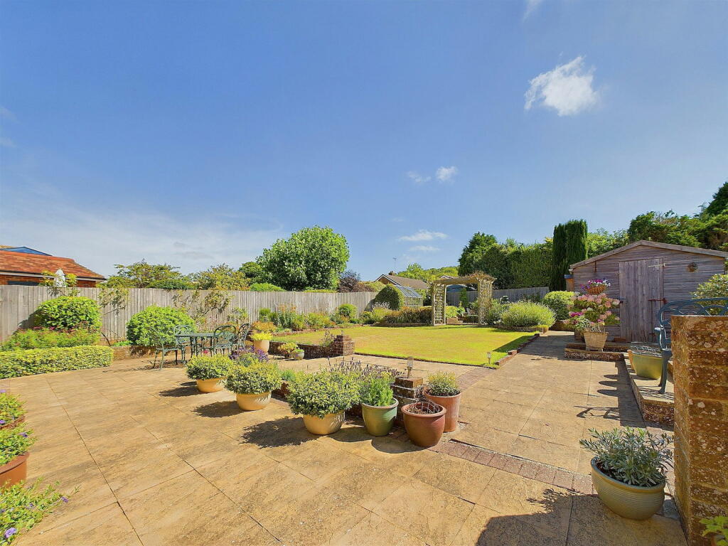Additional property image - Hollingbury Gardens, Findon Valley, Worthing BN14 0EE