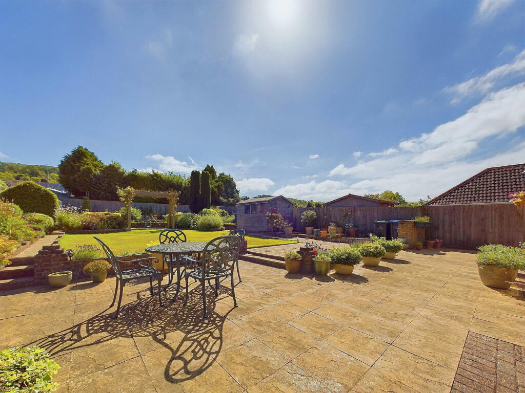 Additional property image - Hollingbury Gardens, Findon Valley, Worthing BN14 0EE