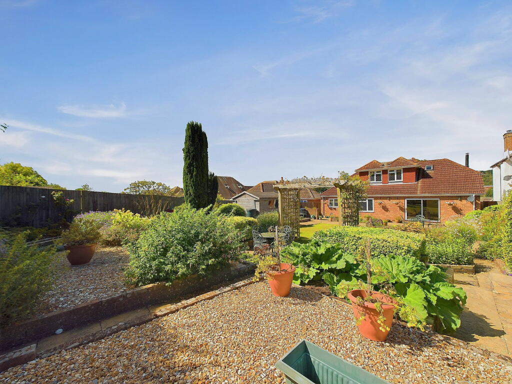 Additional property image - Hollingbury Gardens, Findon Valley, Worthing BN14 0EE