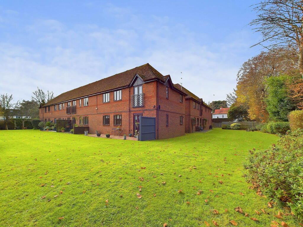 Additional property image - The Courtyard, Offington Lane, Worthing BN14 9RT
