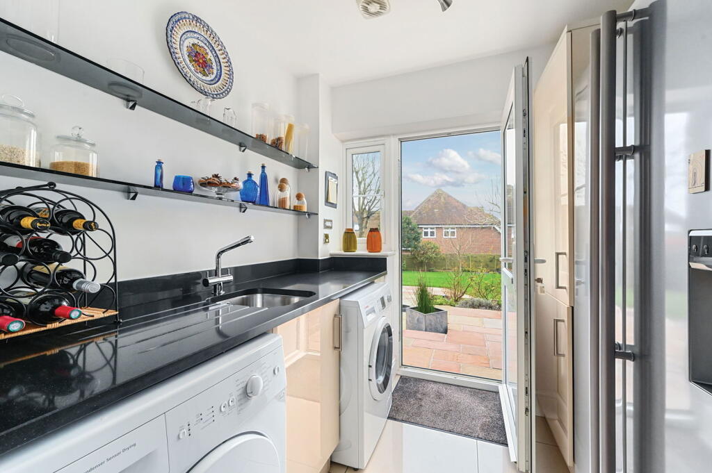 Additional property image - Honeycomb House, Stable Lane, Findon Village, BN14 0RR