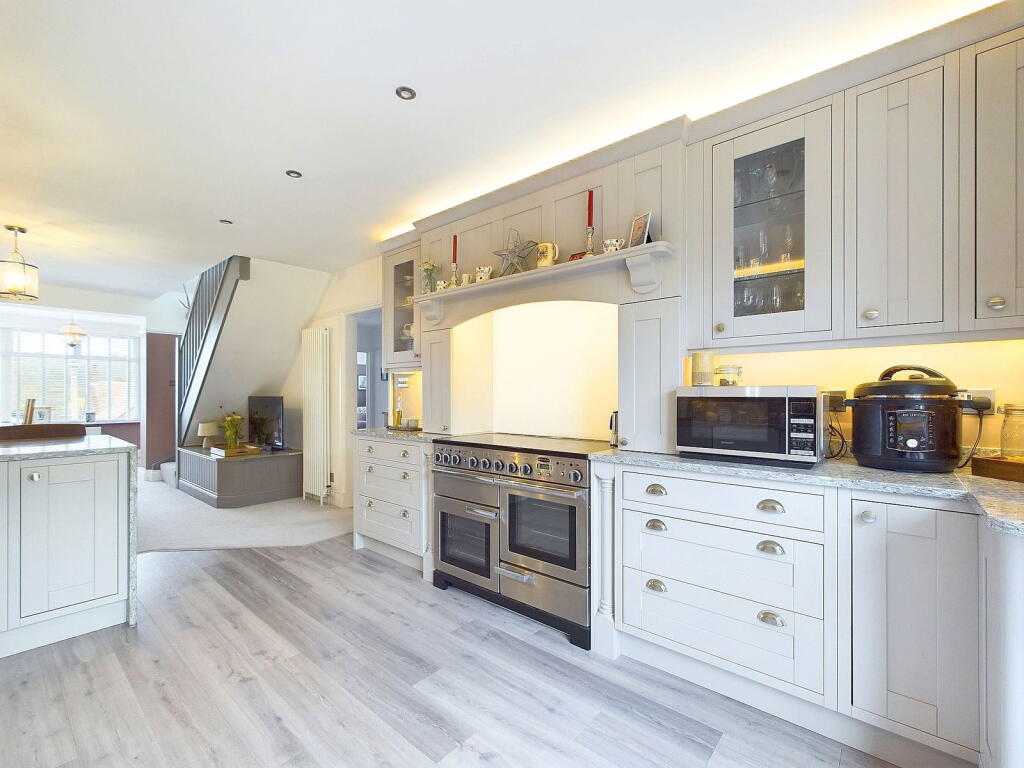 Additional property image - Sullington Gardens, Findon Valley, Worthing BN14 0HR