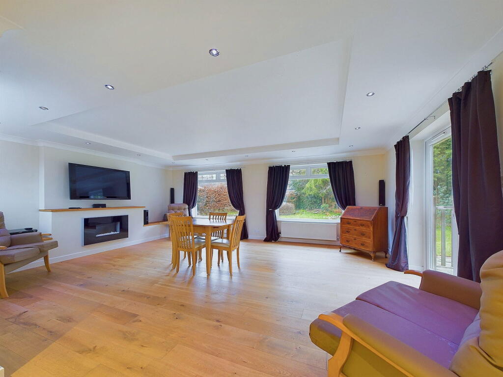 Additional property image - Alford Close, Offington, Worthing BN14 9BE