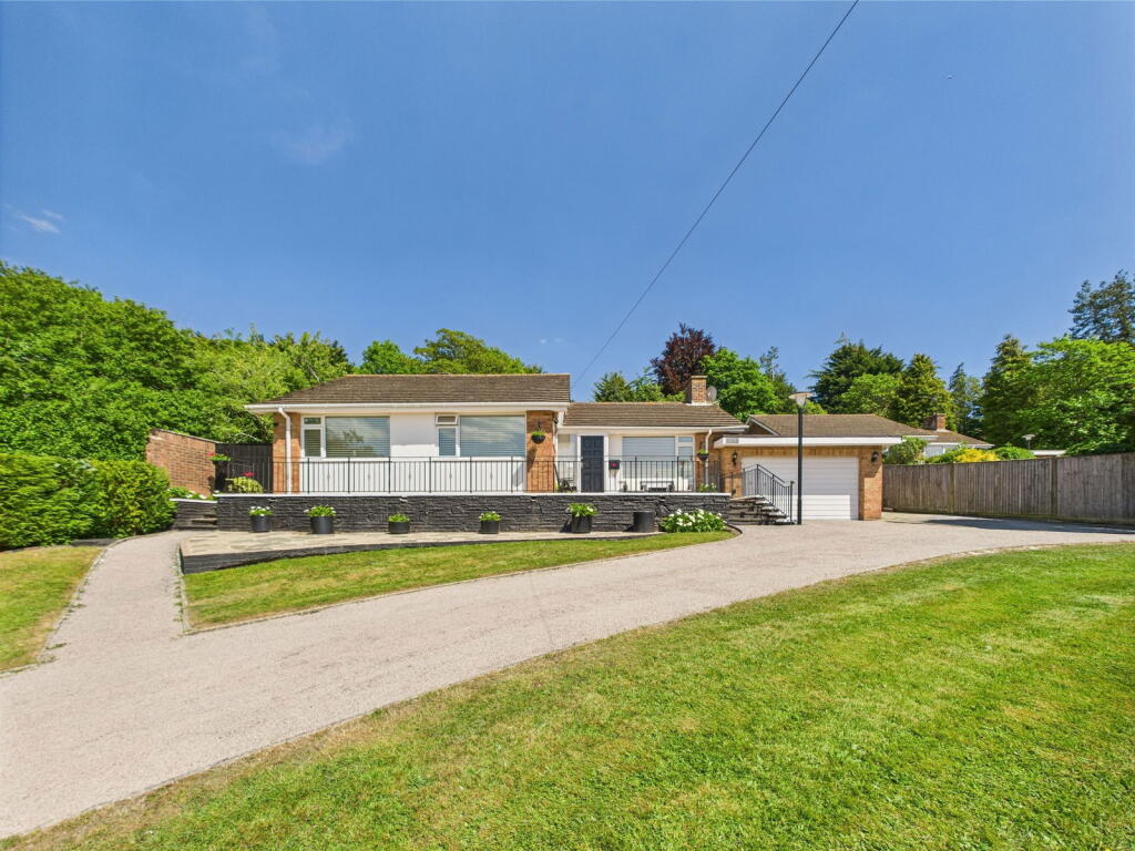 Main image of property: The Heights, Findon Valley, Worthing BN14 0AJ