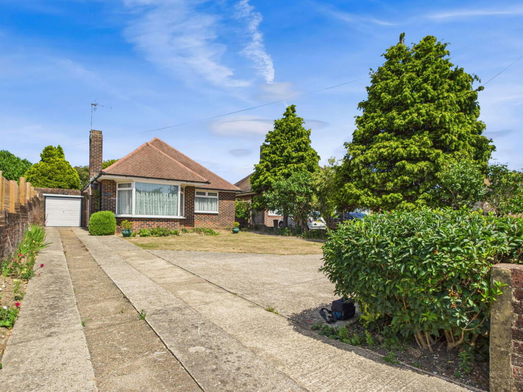 Main image of property: Littlehampton Road, Worthing, BN13 1QY