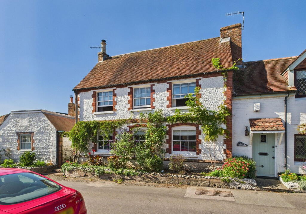 Main image of property: Rose Cottages, Horsham Road, Findon Village, BN14 0UY