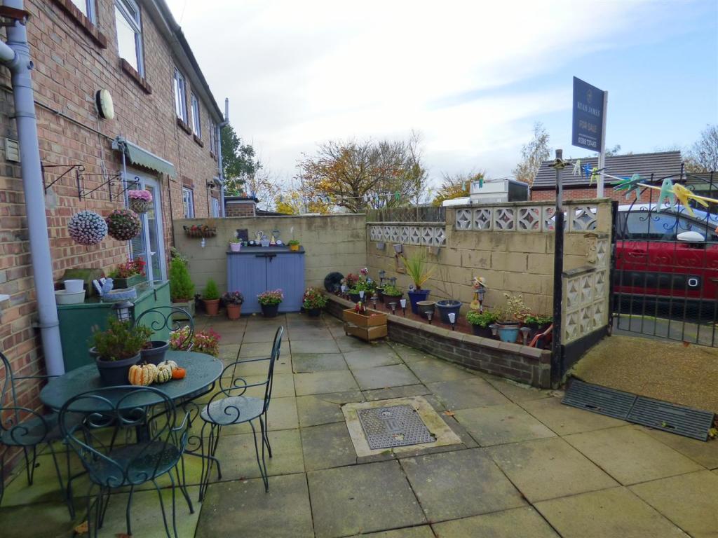3 bedroom semidetached house for sale in Brancepeth Road, Ferryhill, DL17