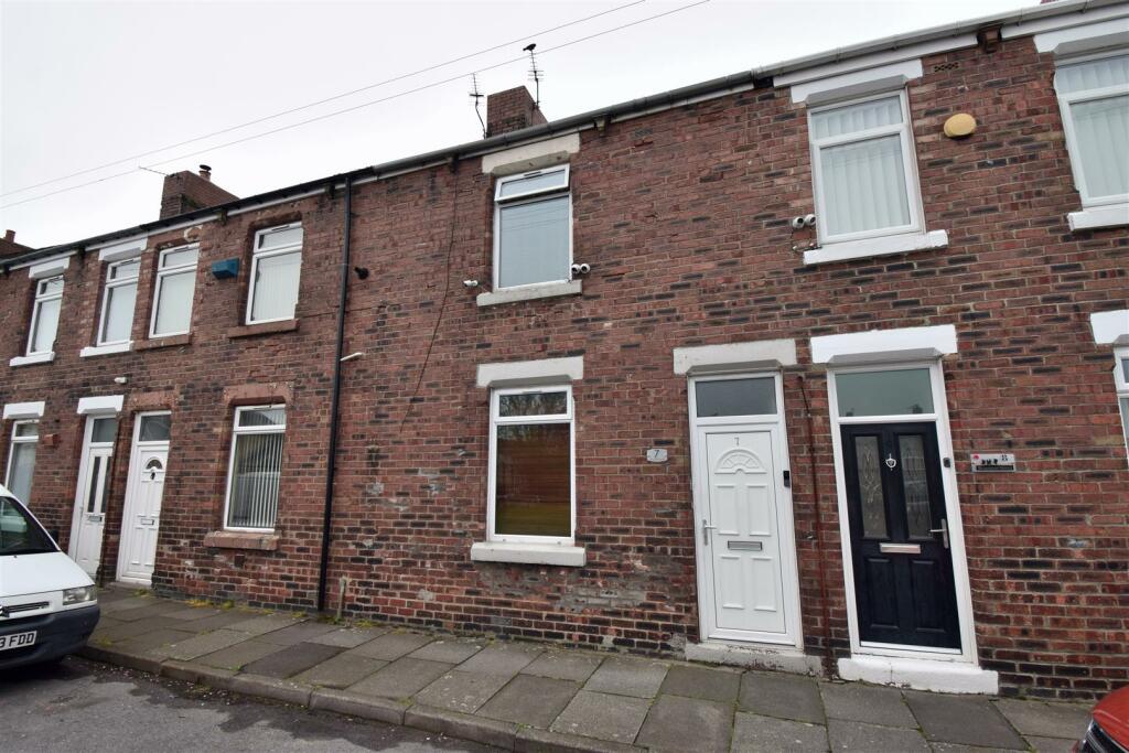 2 bedroom terraced house for sale in Beaumont Street, Ferryhill, DL17