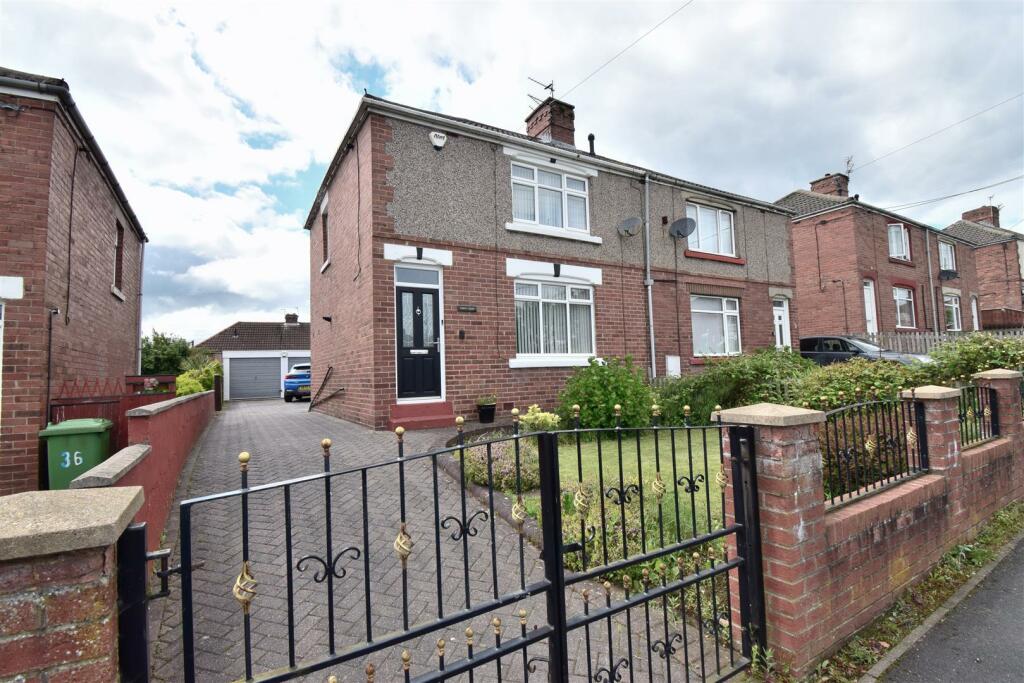 2 bedroom semidetached house for sale in Lime Road, Ferryhill, DL17