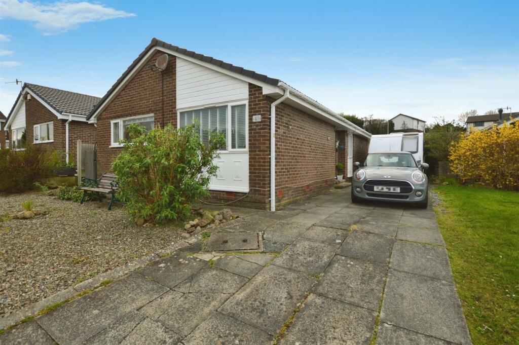 3 bedroom detached bungalow for sale in Redmayne Drive, Carnforth, LA5